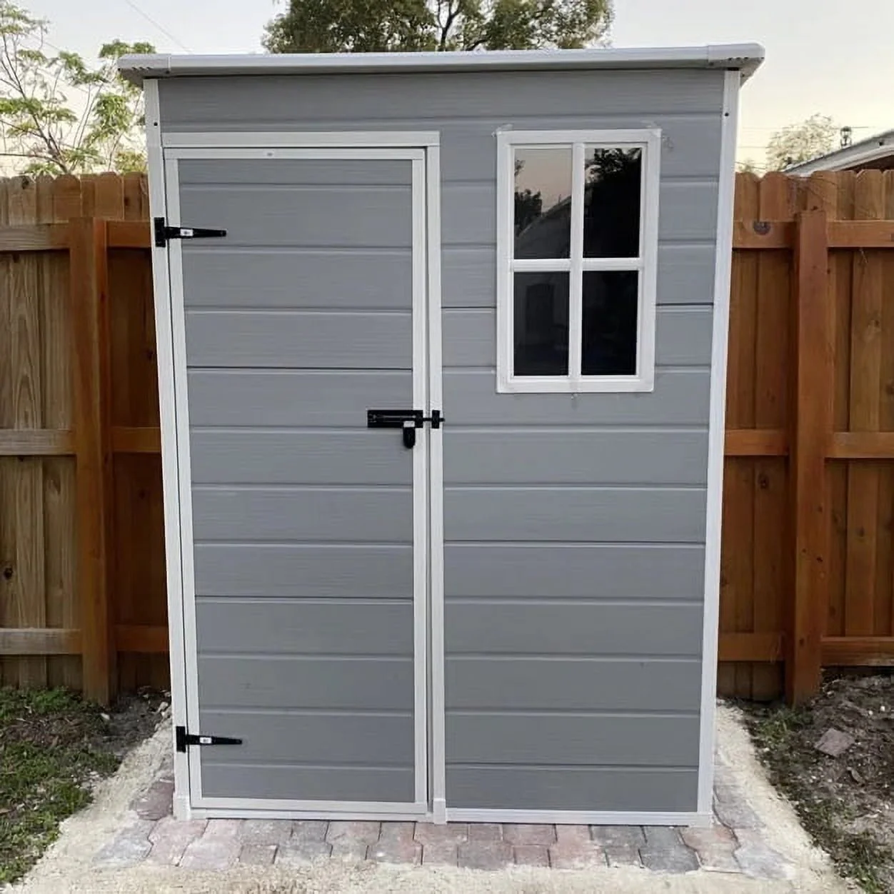 Lofka Resin Outdoor Storage Shed,5'x3' Storage Shed, Plastic Shed with Thick Resin Floor, Gray and White