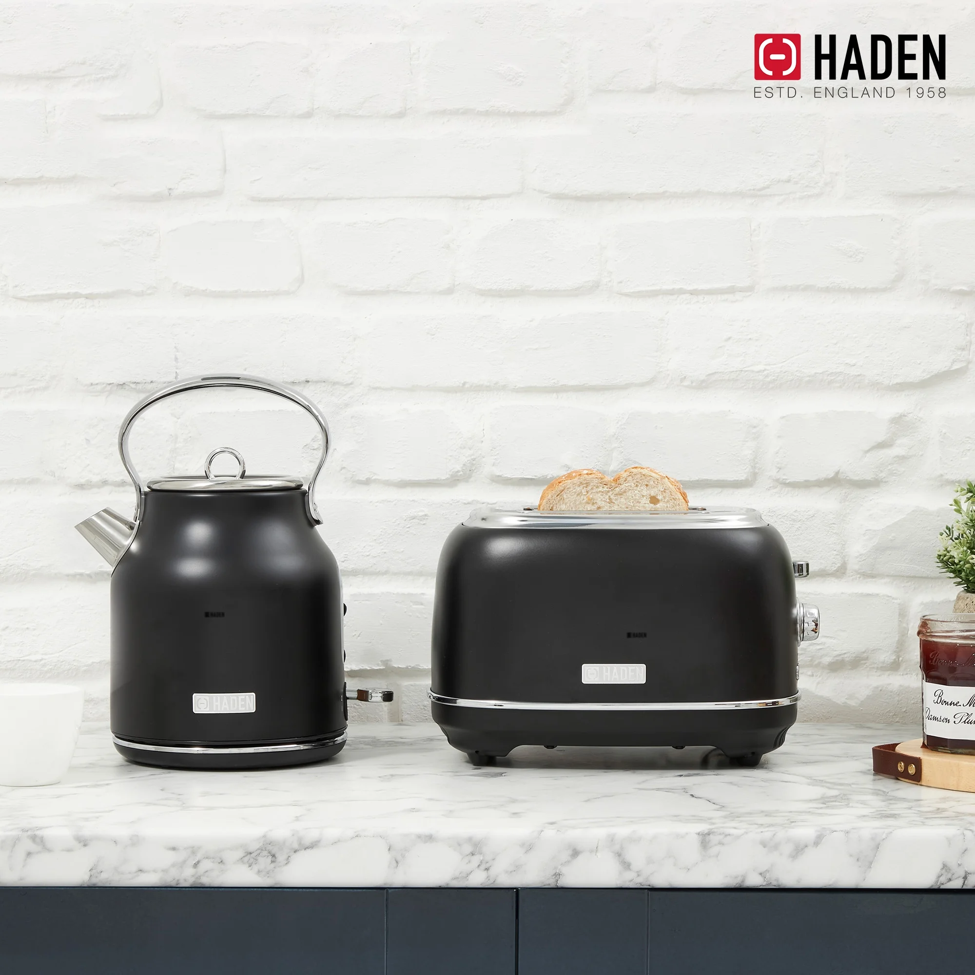 Haden Heritage 1.7 Liter Electric Kettle with 2 Slice Bread Toaster, White